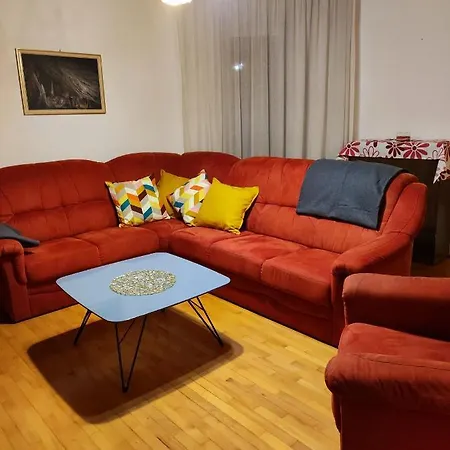Family Hostel *